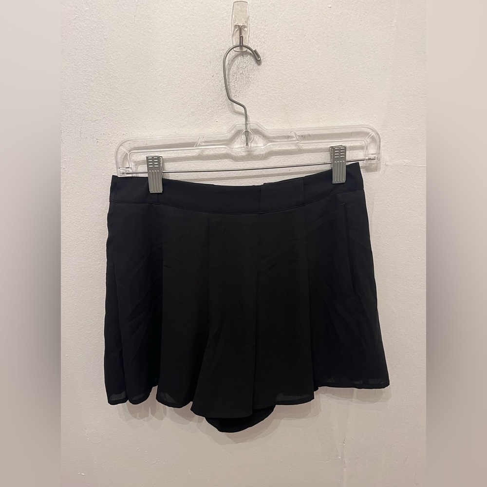 Aritzia Sunday Best Pleated Skirt Black Size 4